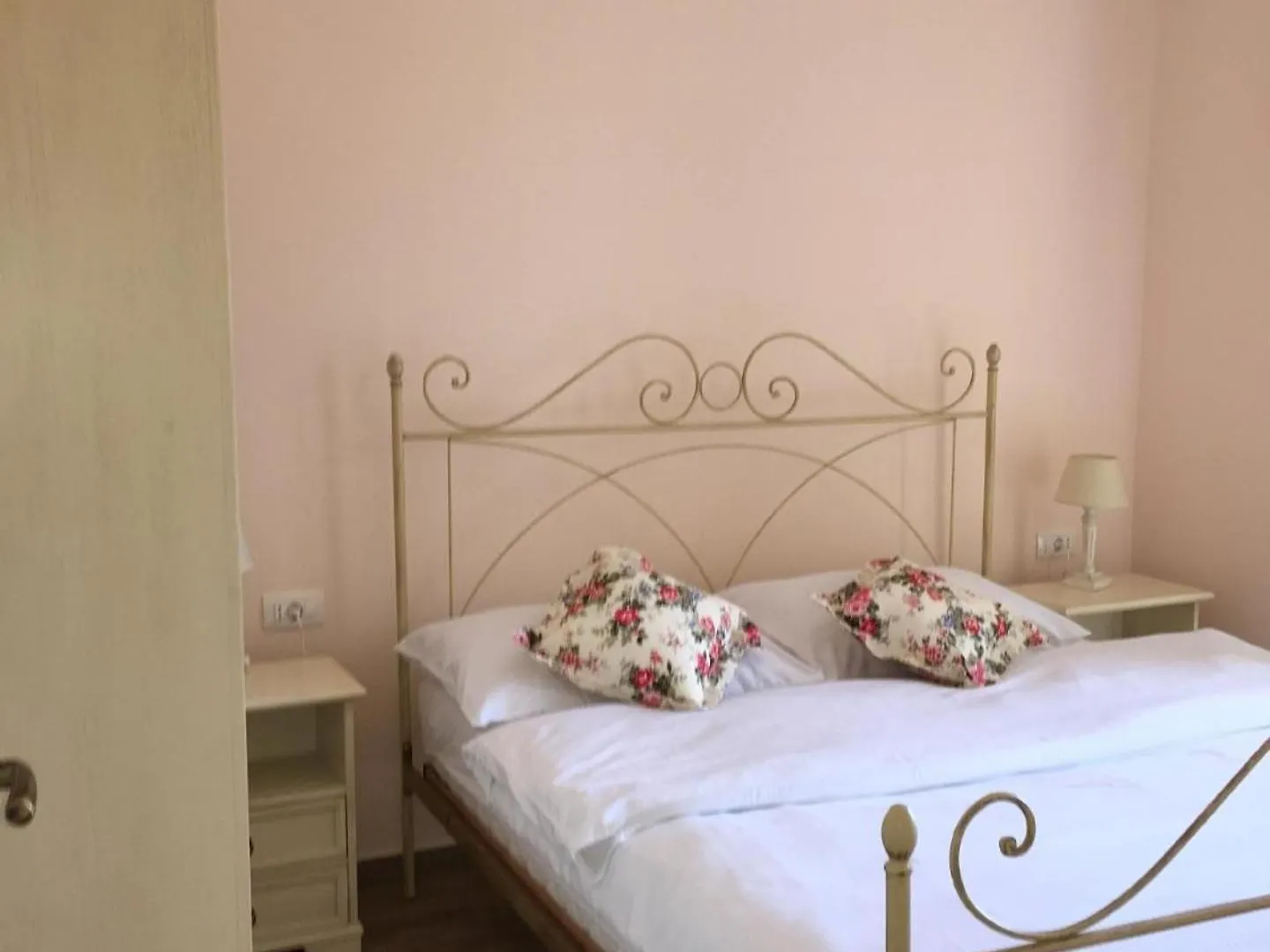Appartement In Stoja Mit Moebliertem Balkon Pula Croacia
